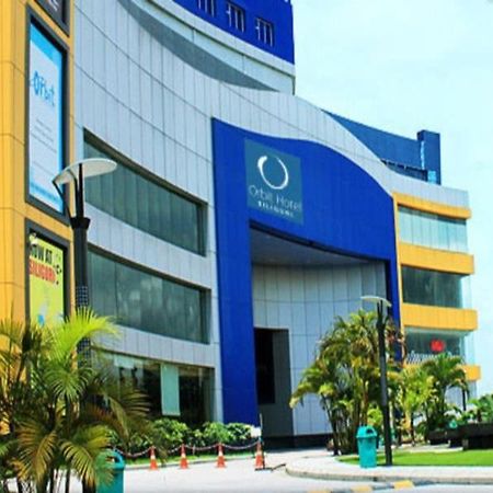 Rose Valley Orbit Hotel Силигури Екстериор снимка